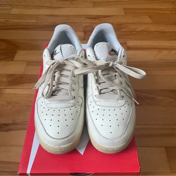 Nike Wmns Air Force 1 '07 LX 'Coconut Milk' Size 6.5W - Picture 3 of 5